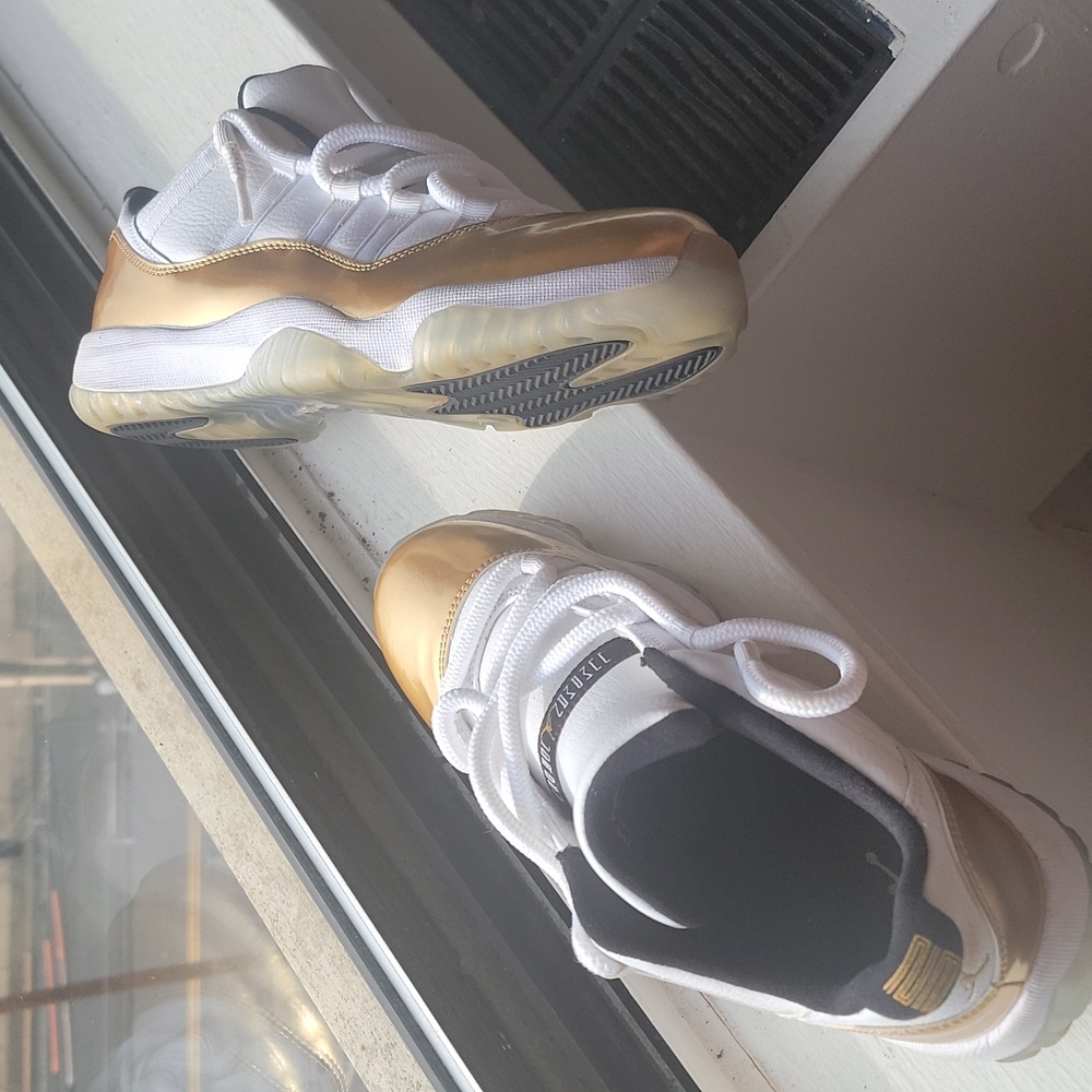 Air Jordan 11 retro low. White/gold - Picture 4 of 4